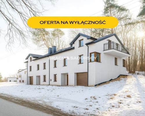 Wygodne domy pod lasem w Podgórkach Tynieckich.