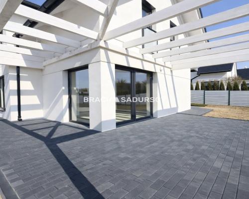 Nowoczesny dom  z ogrodem 155m2