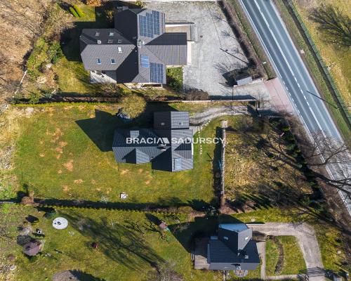 Przestronny dom z widokową działką przy lesie Wolskim - Kraków Zwierzyniec    Nieruchomość w prestiżowej lokalizacji: