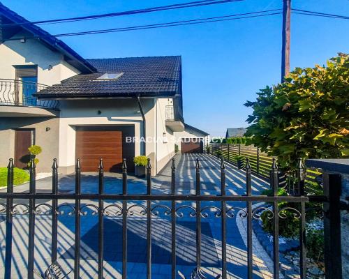 Nowoczesny dom z ogrodem Igołomia Kraków