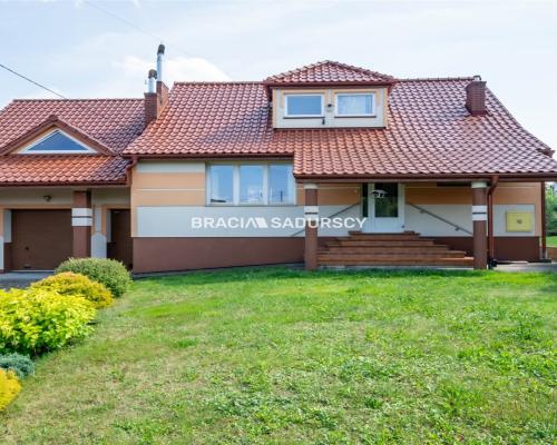 Dom z dużą działką budowlaną k. Niepołomic