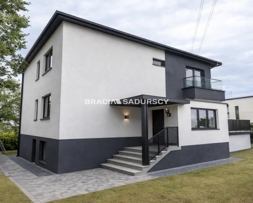 DOM Z OGRODEM W CENIE MIESZKANIE - MOGILANY