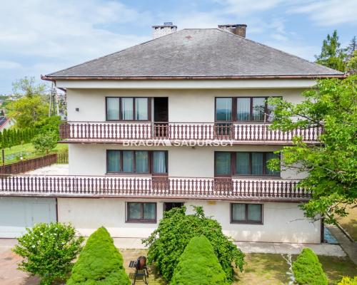 DOM Z OGRODEM W CENIE MIESZKANIE - MOGILANY