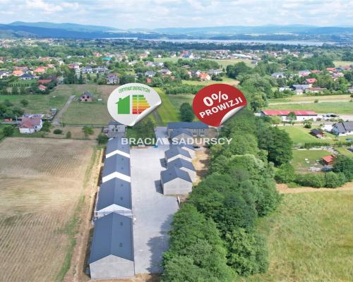 NAROŻNY dom w zabudowie szeregowej w Łodygowicach w powiecie żywieckim BEZ PROWIZJI     Oferujemy do sprzedaży   nowy  ,   5-