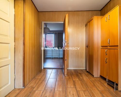 Duża działka z domem do remontu