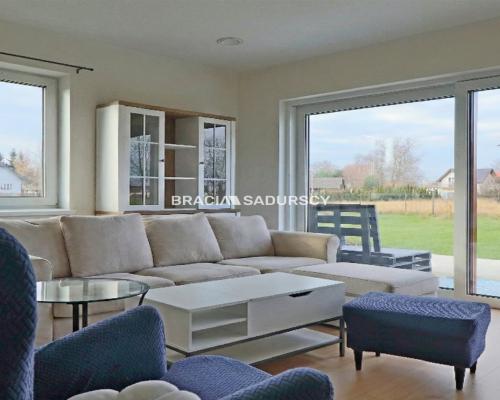 Dom, Kraków, ul Rumiakowa, 165 m 2 , działka 10 a, 1697 tys zł.   Na sprzedaż nowoczesny dom jednorodzinny z 2023 roku