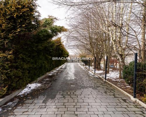 Krzyszkowice dom 260 m2 działka 18 arów