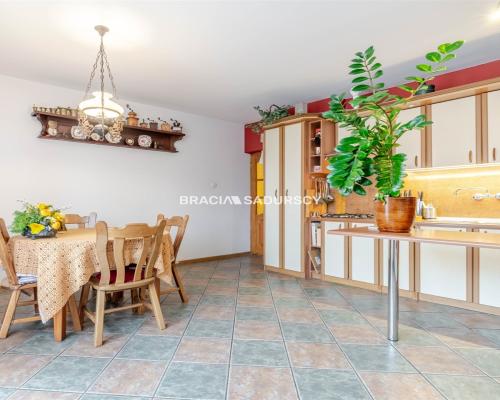 Dom dwurodzinny z potencjałem usługowym - Kraków, Bronowice Małe        LOKALIZACJA:  ul. Olkuska, dzielnica Krowodrza