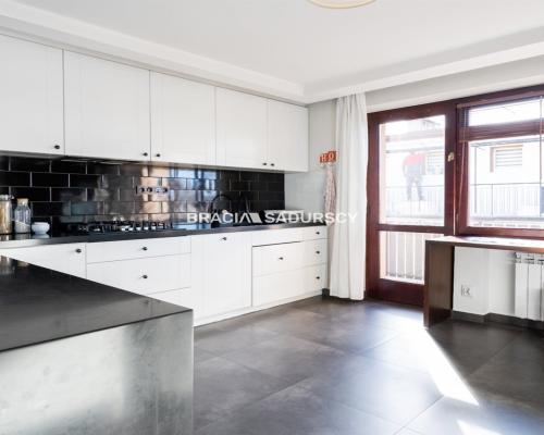 Wieliczka, na działalność, osobne wejścia.