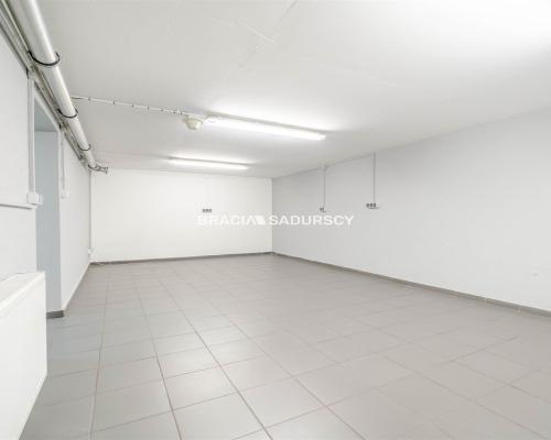 PRZESTRONNY LOKAL W NOWYM BUDOWNICTWIE NA KLINACH