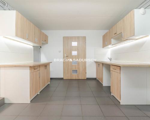 PRZESTRONNY LOKAL W NOWYM BUDOWNICTWIE NA KLINACH