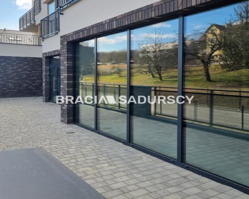 Lokal usługowy w Skawinie, Nowa Cena 7500 m2