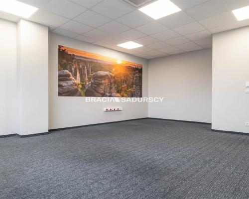 Powierzchnia biurowa z parkingiem  - 400m2