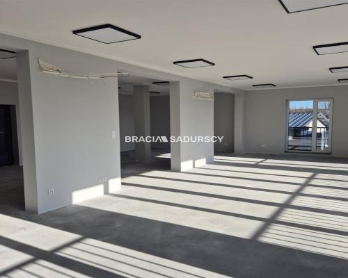 Wolnostojący obiekt biurowy- 300m2!!!