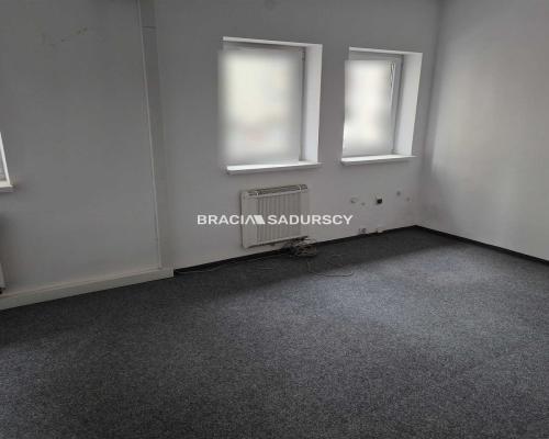 204m2 w biurowcu,ok. Mogilskiej,super cena 45zł/m2