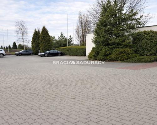 Pomieszczenia magazynowo - biurowe 325m2, Balice