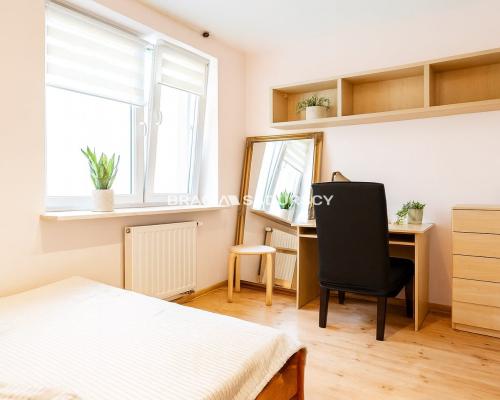 3 pok z osobną kuchnią - Rydlówka