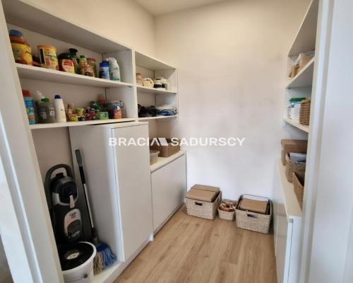 3 pok o fajnym układzie ul. Wrobela.