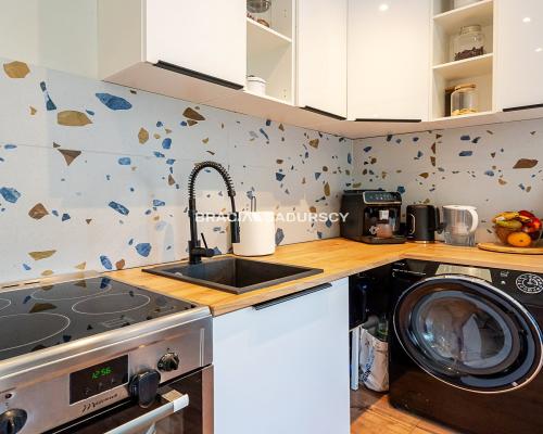 2-pok mieszkanie po generalnym remoncie-Praska