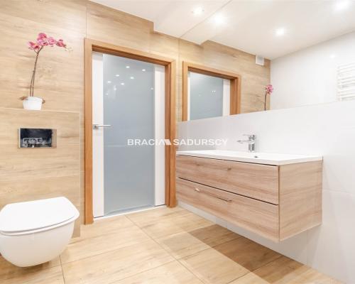 ZADBANE 3-POKOJOWE Z KLIMATYCZNYM OGRÓDKIEM