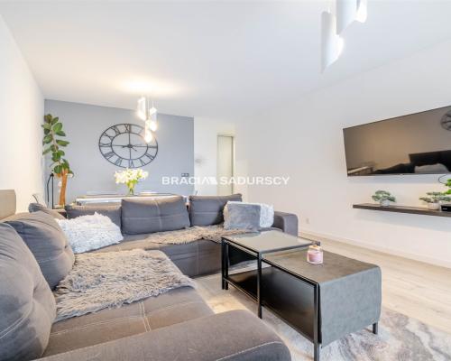 ZADBANE 3-POKOJOWE Z KLIMATYCZNYM OGRÓDKIEM