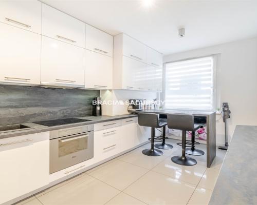 ZADBANE 3-POKOJOWE Z KLIMATYCZNYM OGRÓDKIEM