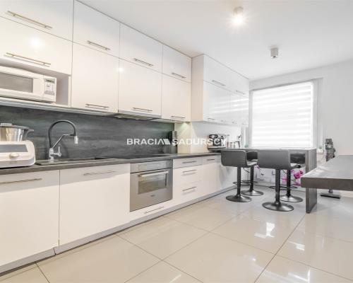 ZADBANE 3-POKOJOWE Z KLIMATYCZNYM OGRÓDKIEM