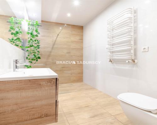 ZADBANE 3-POKOJOWE Z KLIMATYCZNYM OGRÓDKIEM