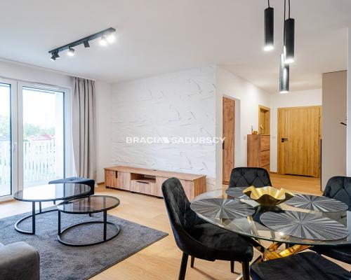 2 POKOJE / OSOBNA KUCHNIA / BALKON - UL. MYŚLIWSKA