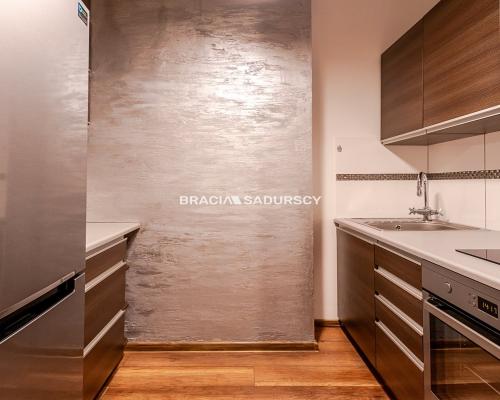 2pok 43 m2 +atresole 20 min spacerem od Rynku