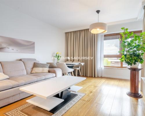 3-pok/Grzegórzki/9piętro/garaż/kom.lok/wysoki stan