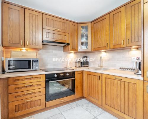 Sprzedam, 2-osobne pokoje. os. Piastów