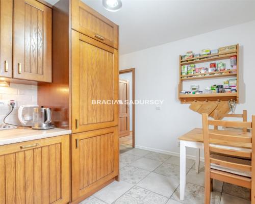 Sprzedam, 2-osobne pokoje. os. Piastów