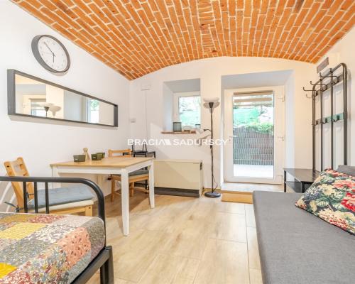 ZADBANA KAWALERKA W SUPER LOKALIZACJI I CENIE