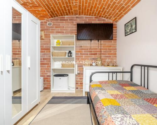 ZADBANA KAWALERKA W SUPER LOKALIZACJI I CENIE