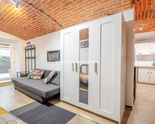 ZADBANA KAWALERKA W SUPER LOKALIZACJI I CENIE