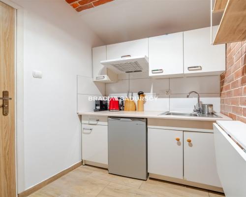 ZADBANA KAWALERKA W SUPER LOKALIZACJI I CENIE