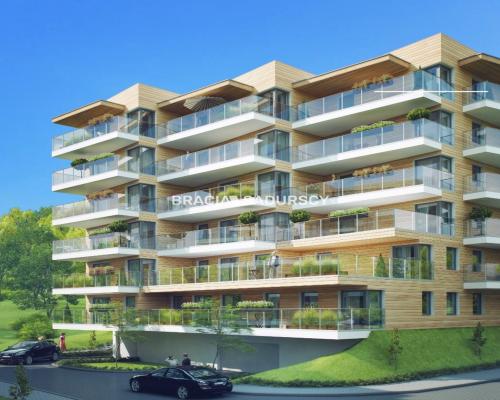 Mieszkanie z Imponującą Wysokością Pomieszczeń!