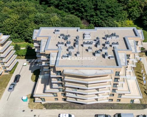 Mieszkanie z Imponującą Wysokością Pomieszczeń!