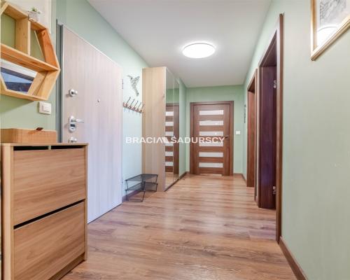 4 pokoje/106m2/ taras 40m2/ 2 łazienki/dla rodzin