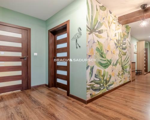 4 pokoje/106m2/ taras 40m2/ 2 łazienki/dla rodzin