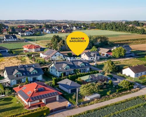 Urokliwa szeregówka w zielonych Krzysztoforzycach