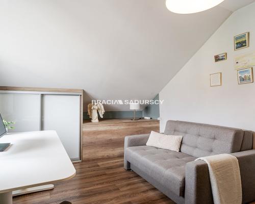 Dwupoziomowe mieszkanie 70 m² w granicy Krakowa