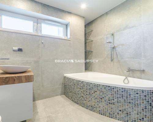 3 pokoje  z balkonem  KLINY