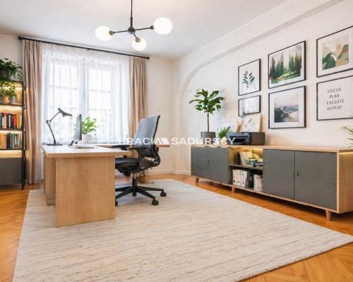 Parterowy przestronny lokal z oknami na ulicę.