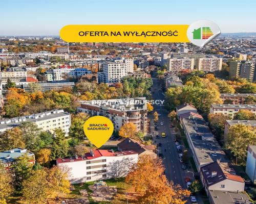 Lokal mieszkalno-usługowy w centrum.
