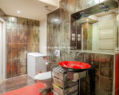 Na sprzedaż oferuję  mieszkanie  o powierzchni 40,23 m², zlokalizowane przy ul. Borkowskiej w Krakowie. Lokal położony je