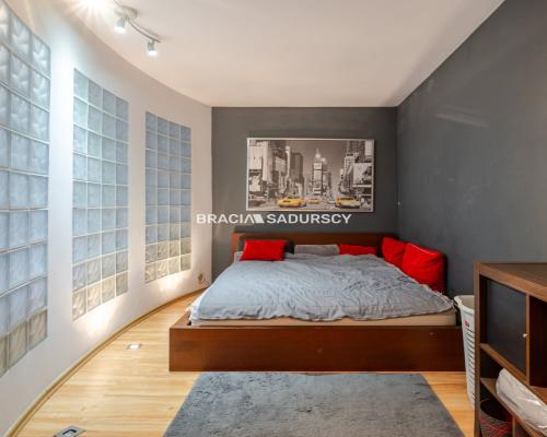 Na sprzedaż oferuję  mieszkanie  o powierzchni 40,23 m², zlokalizowane przy ul. Borkowskiej w Krakowie. Lokal położony je