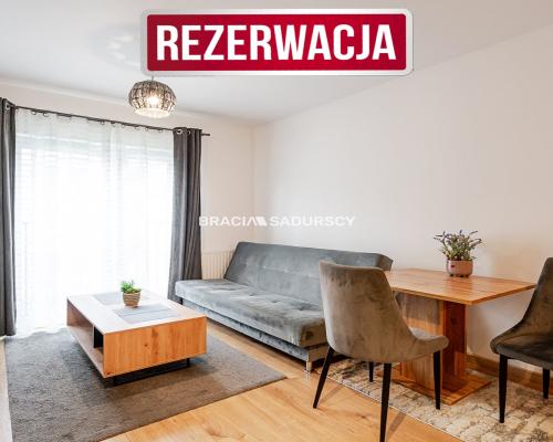 Dwupokojowe mieszkanie na strzeżonym osiedlu.