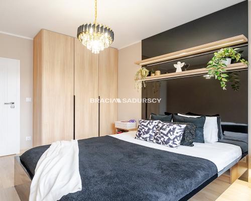 Wygodny nowoczesny apartament w centrum.